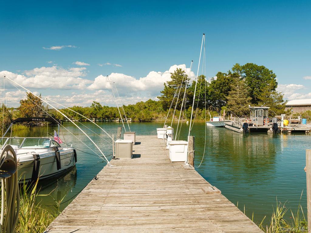 10947 N Bayview Road, Southold, NY 11971