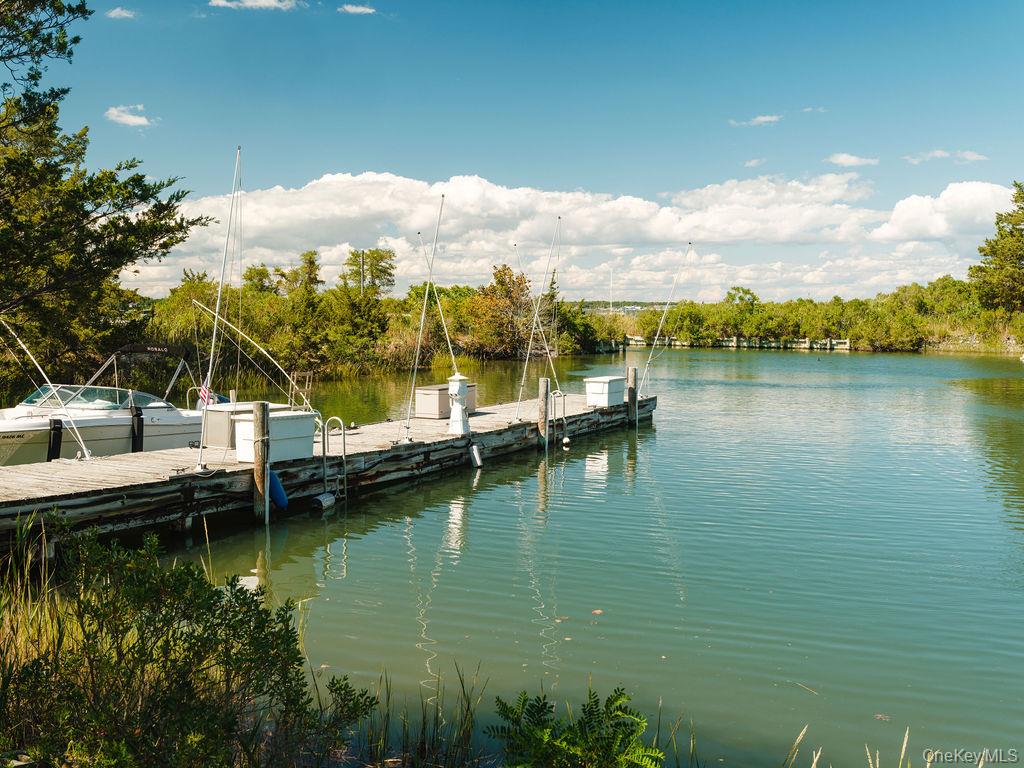 10947 N Bayview Road, Southold, NY 11971