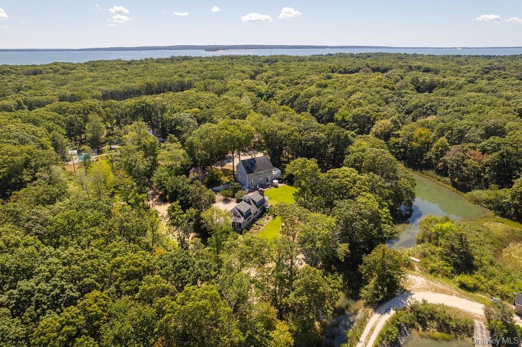 10947 N Bayview Road, Southold, NY 11971