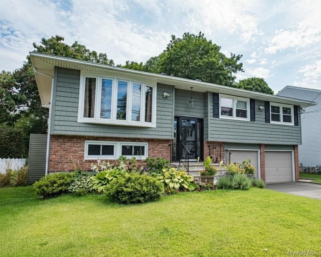 38 E 21st Street, Huntington Station, NY 11746