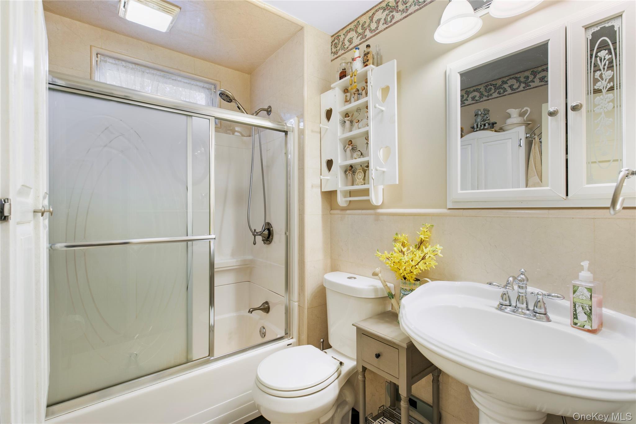 22 3rd Avenue, Central Islip, NY 11722