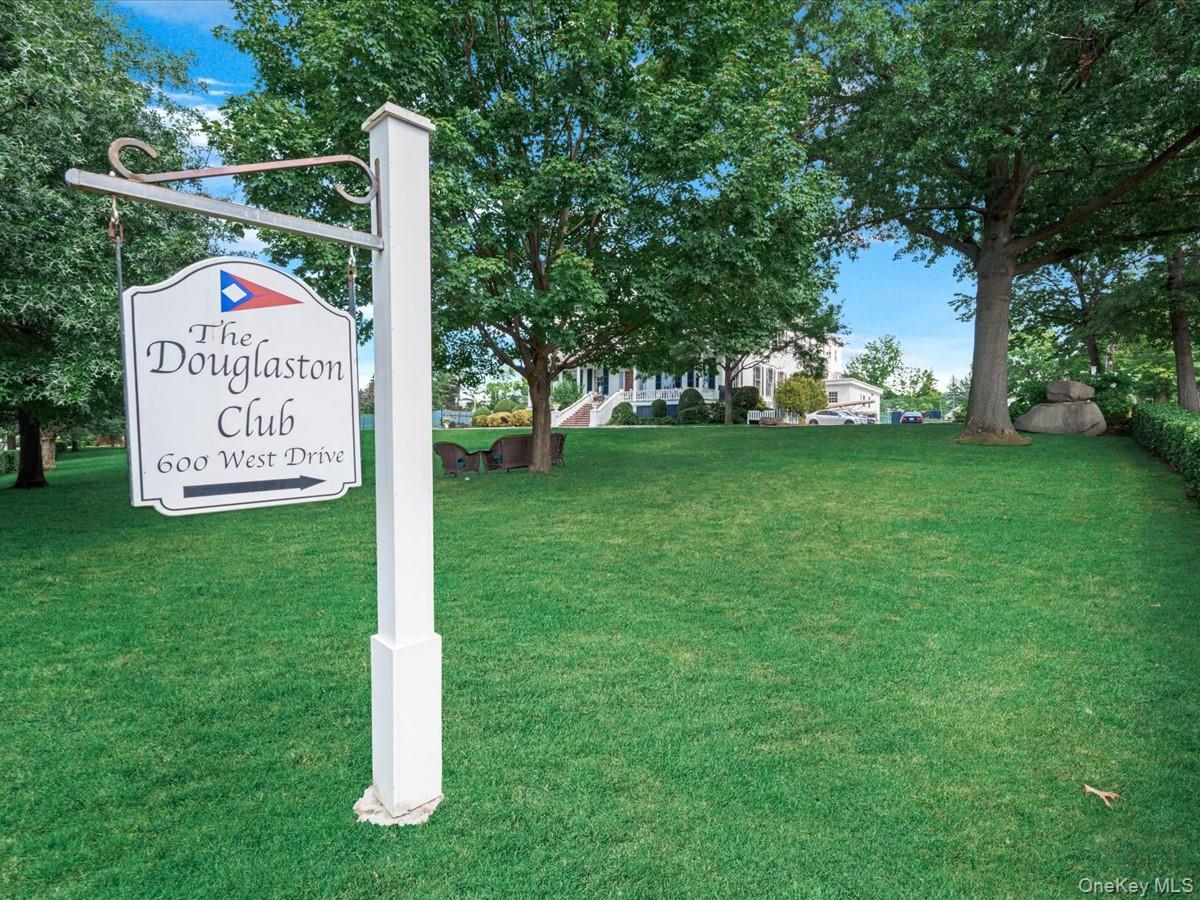 367 Grosvenor Street, Douglaston, NY 11363