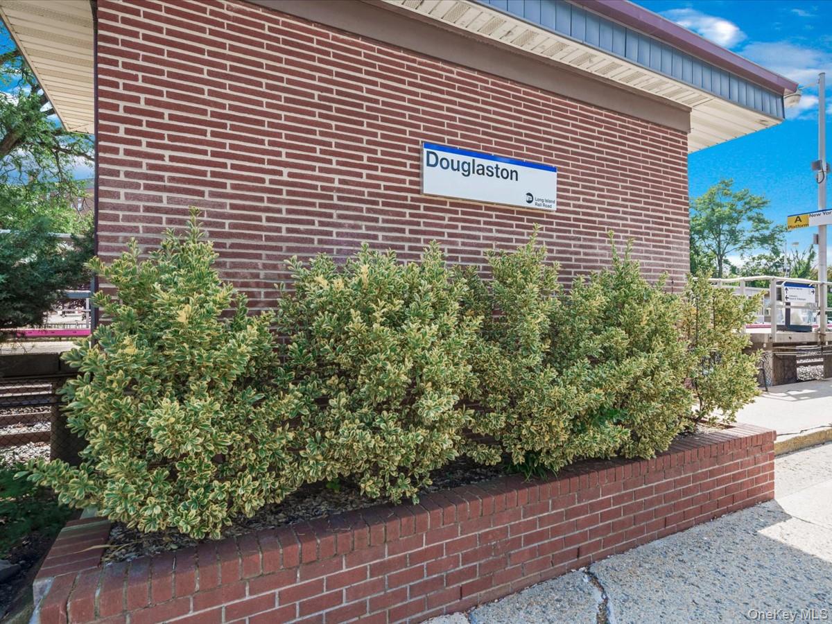 367 Grosvenor Street, Douglaston, NY 11363