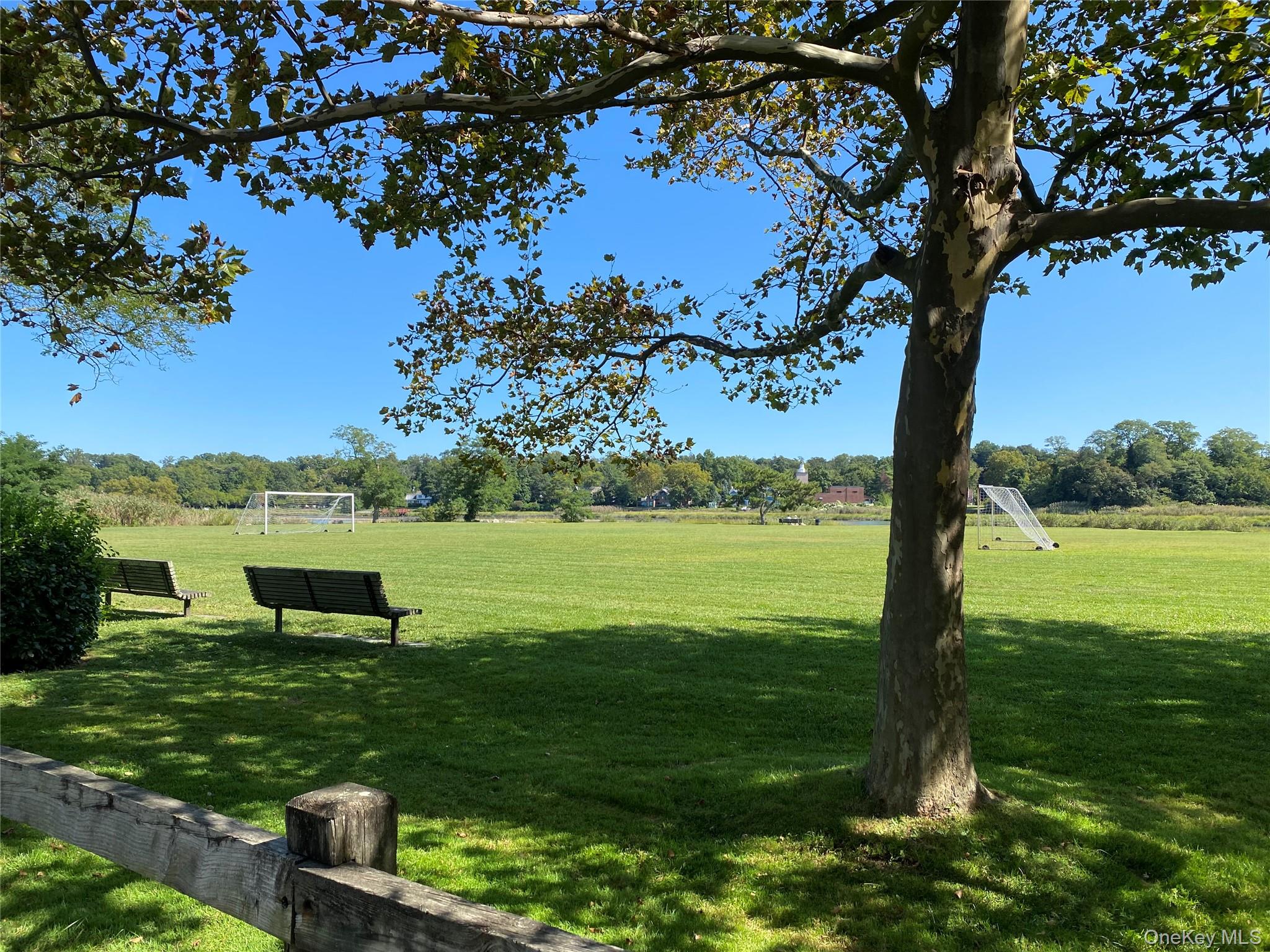 367 Grosvenor Street, Douglaston, NY 11363