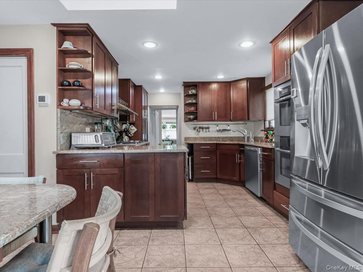 367 Grosvenor Street, Douglaston, NY 11363