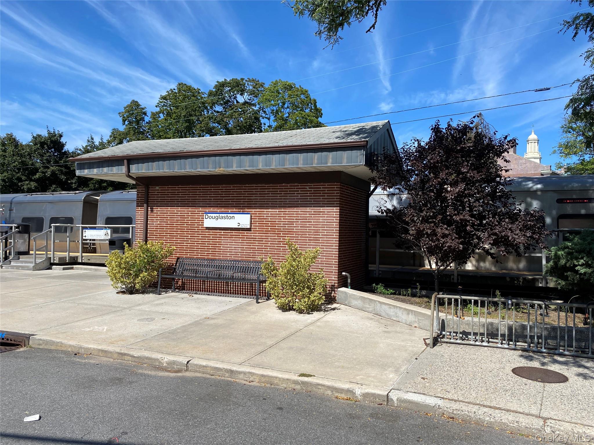 367 Grosvenor Street, Douglaston, NY 11363