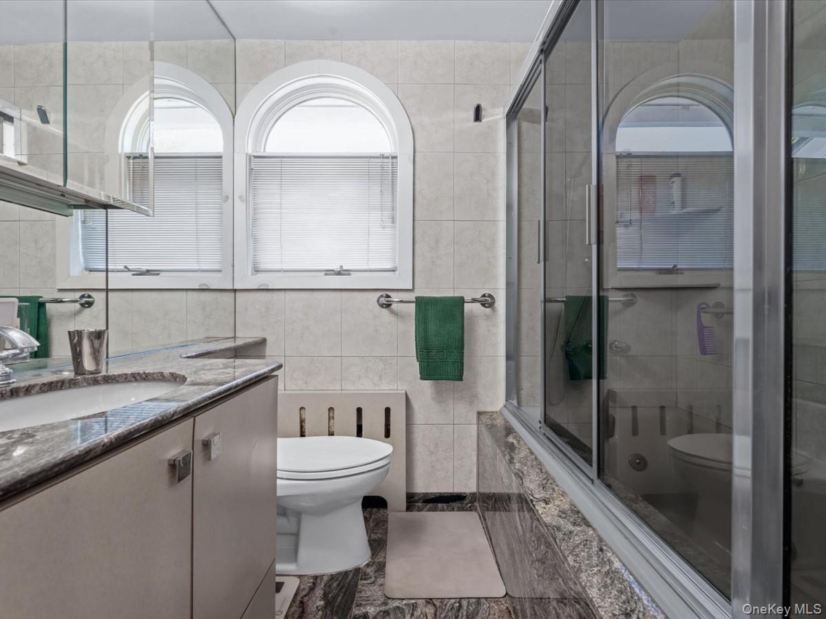 367 Grosvenor Street, Douglaston, NY 11363