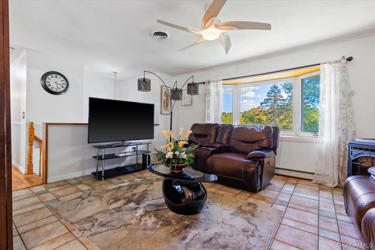 56 Daley Road, Poughkeepsie, NY 12603