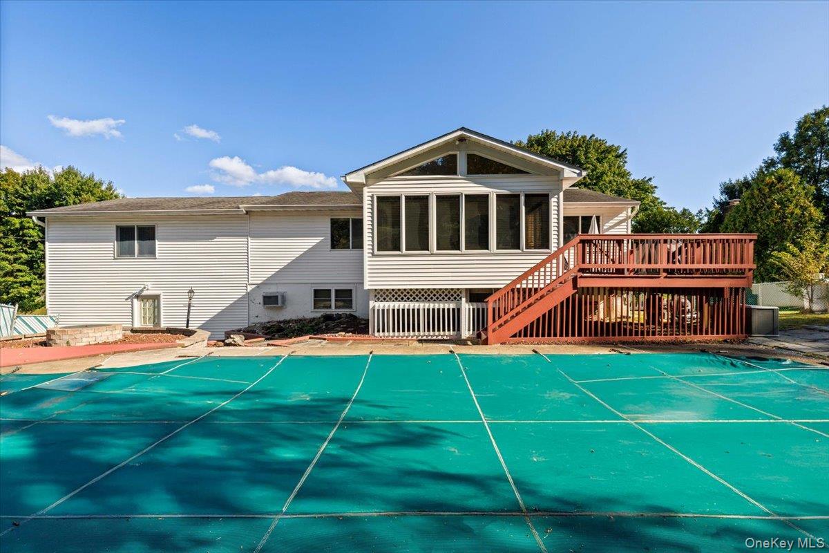 56 Daley Road, Poughkeepsie, NY 12603