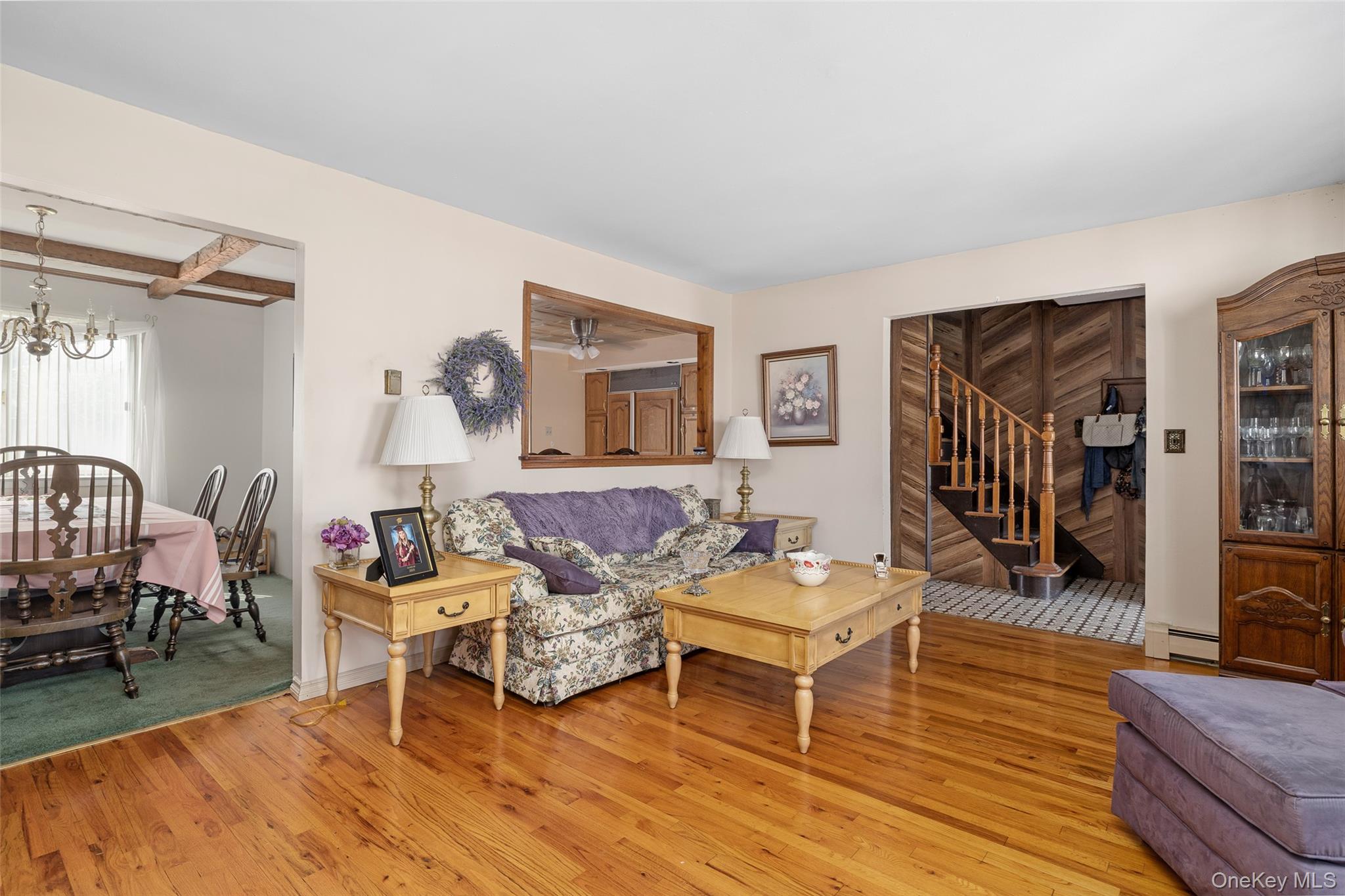 10 Paine Street, Lindenhurst, NY 11757