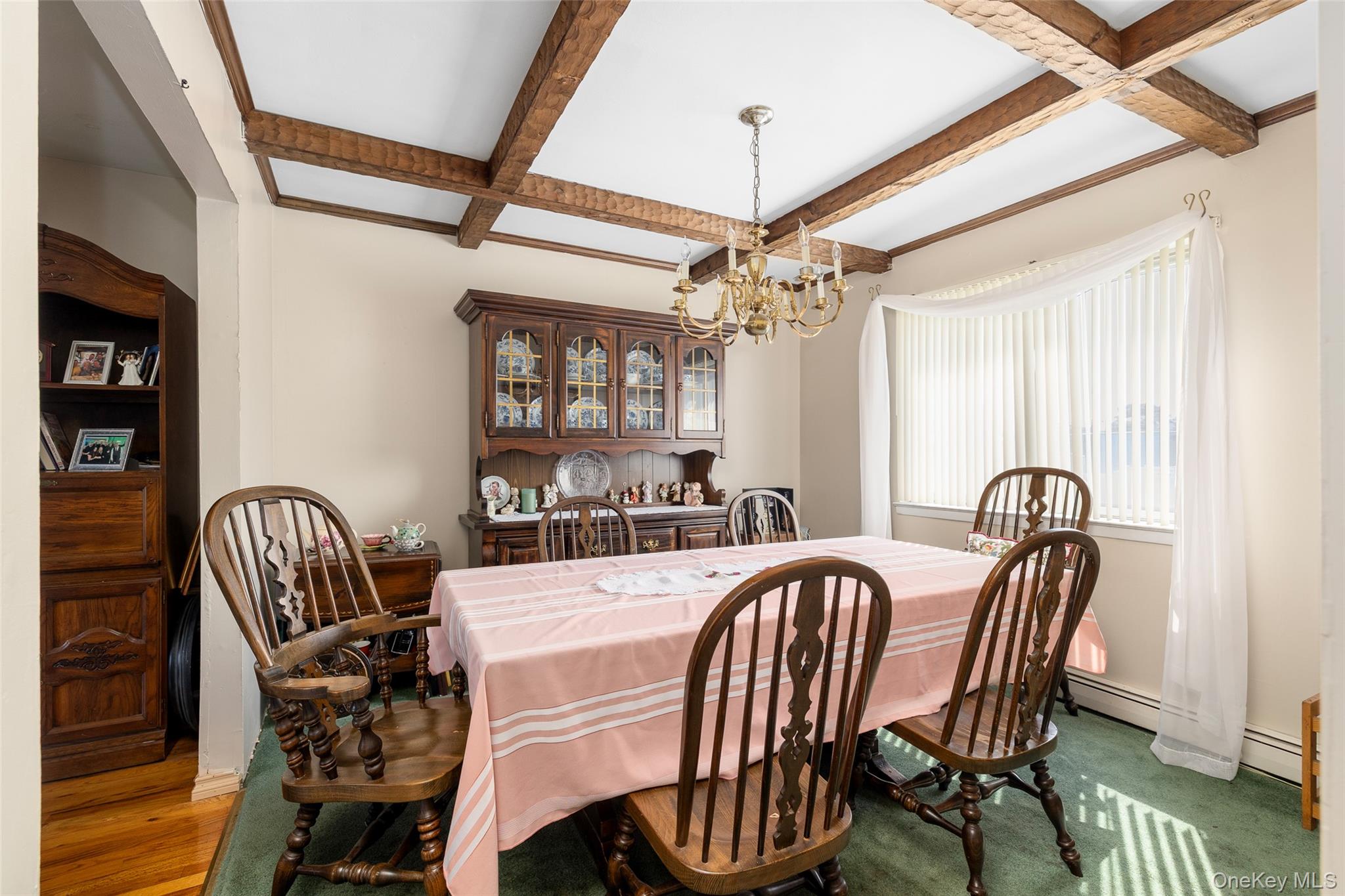 10 Paine Street, Lindenhurst, NY 11757