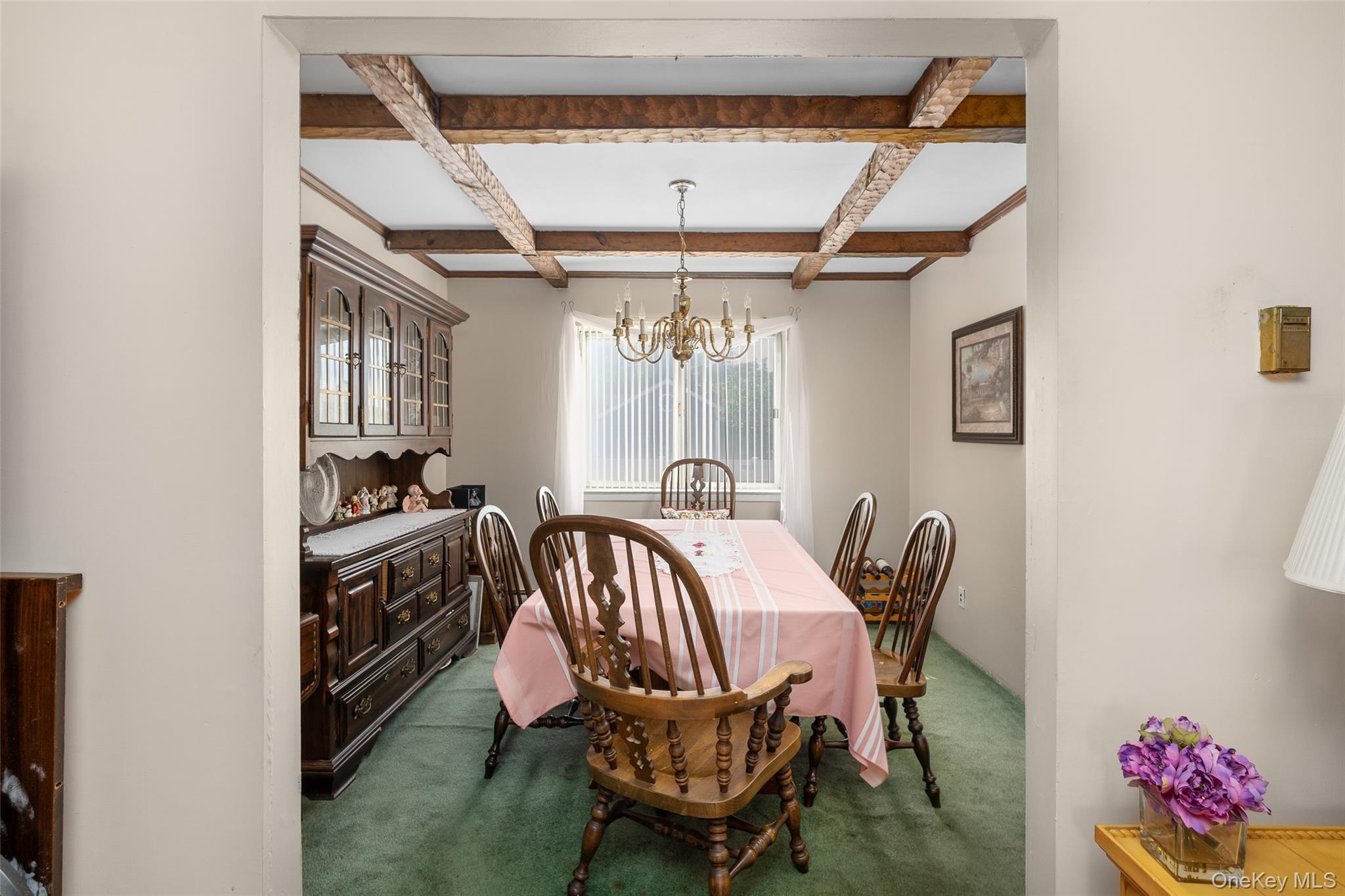 10 Paine Street, Lindenhurst, NY 11757