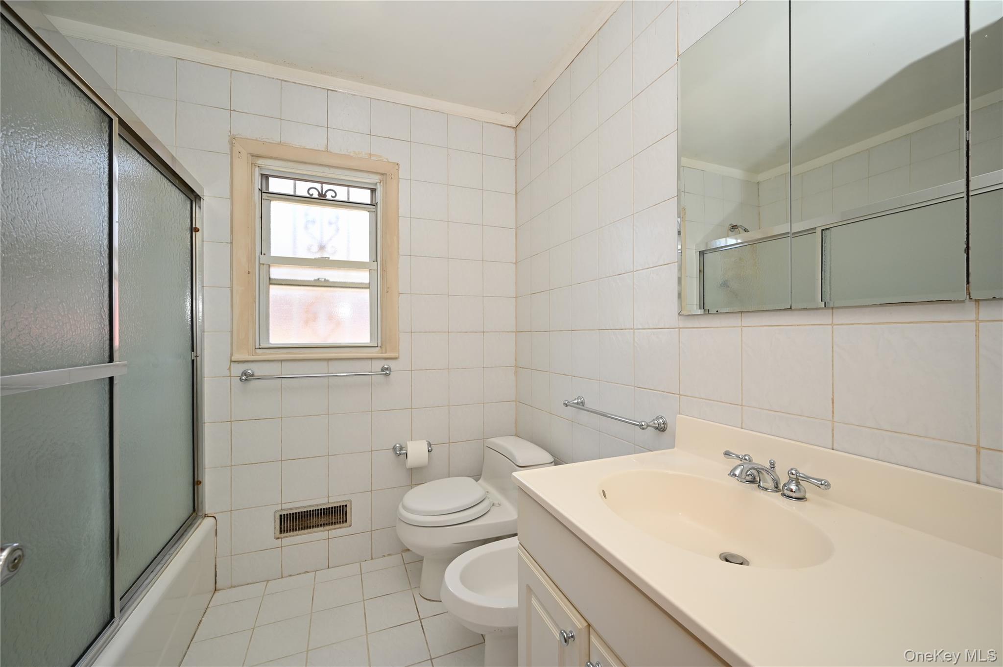 157-40 24 Road, Whitestone, NY 11357