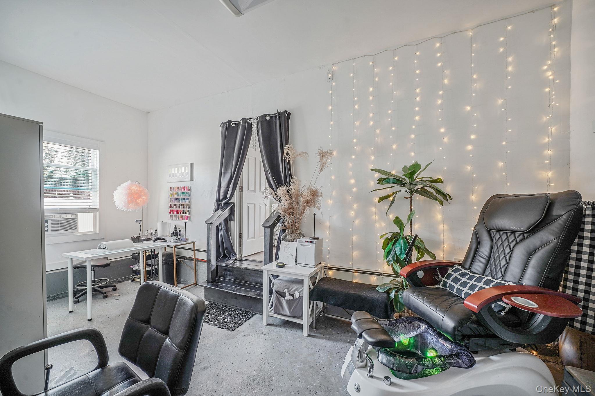 11 Susan Court, Deer Park, NY 11729