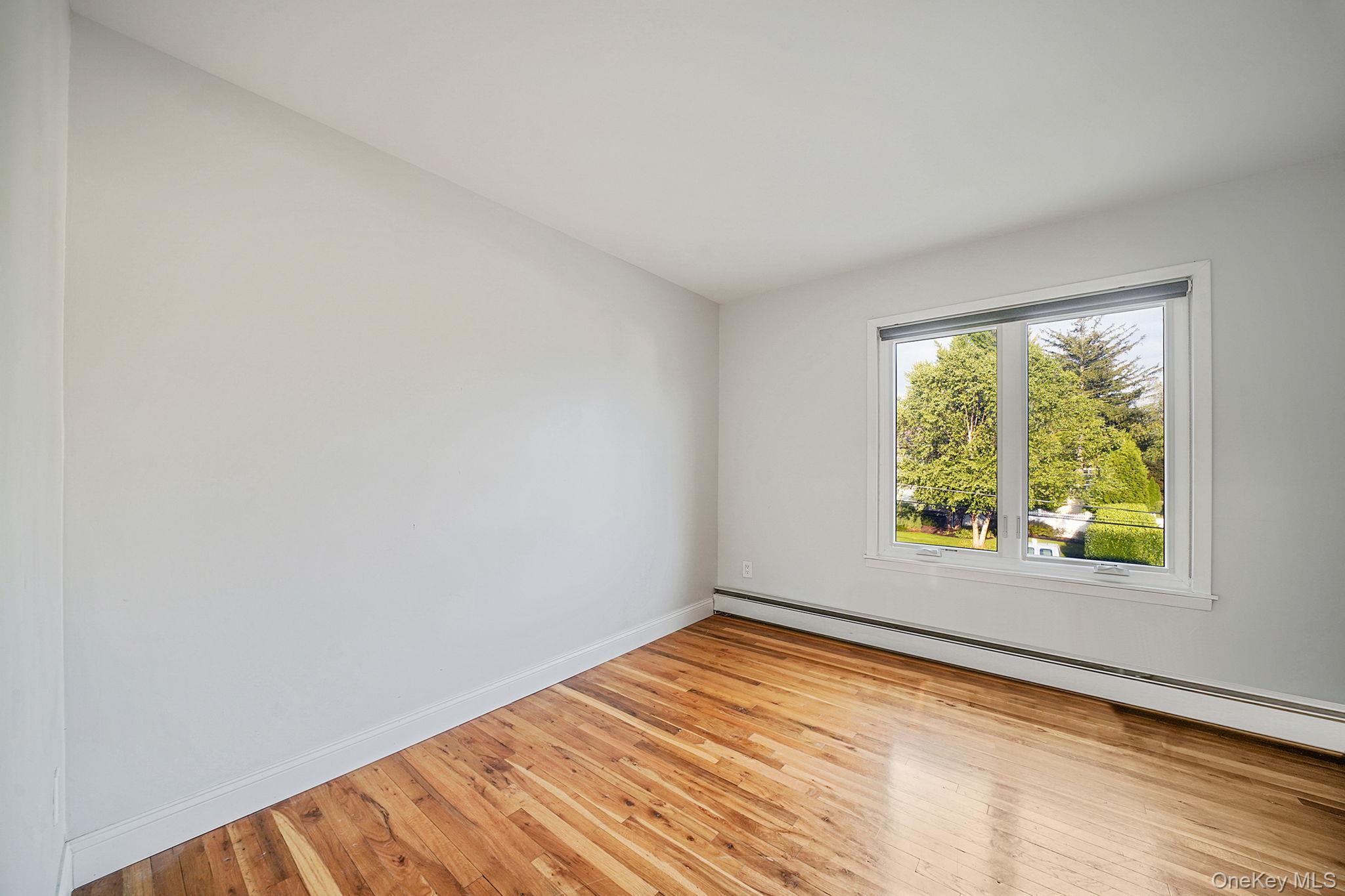 11 Susan Court, Deer Park, NY 11729