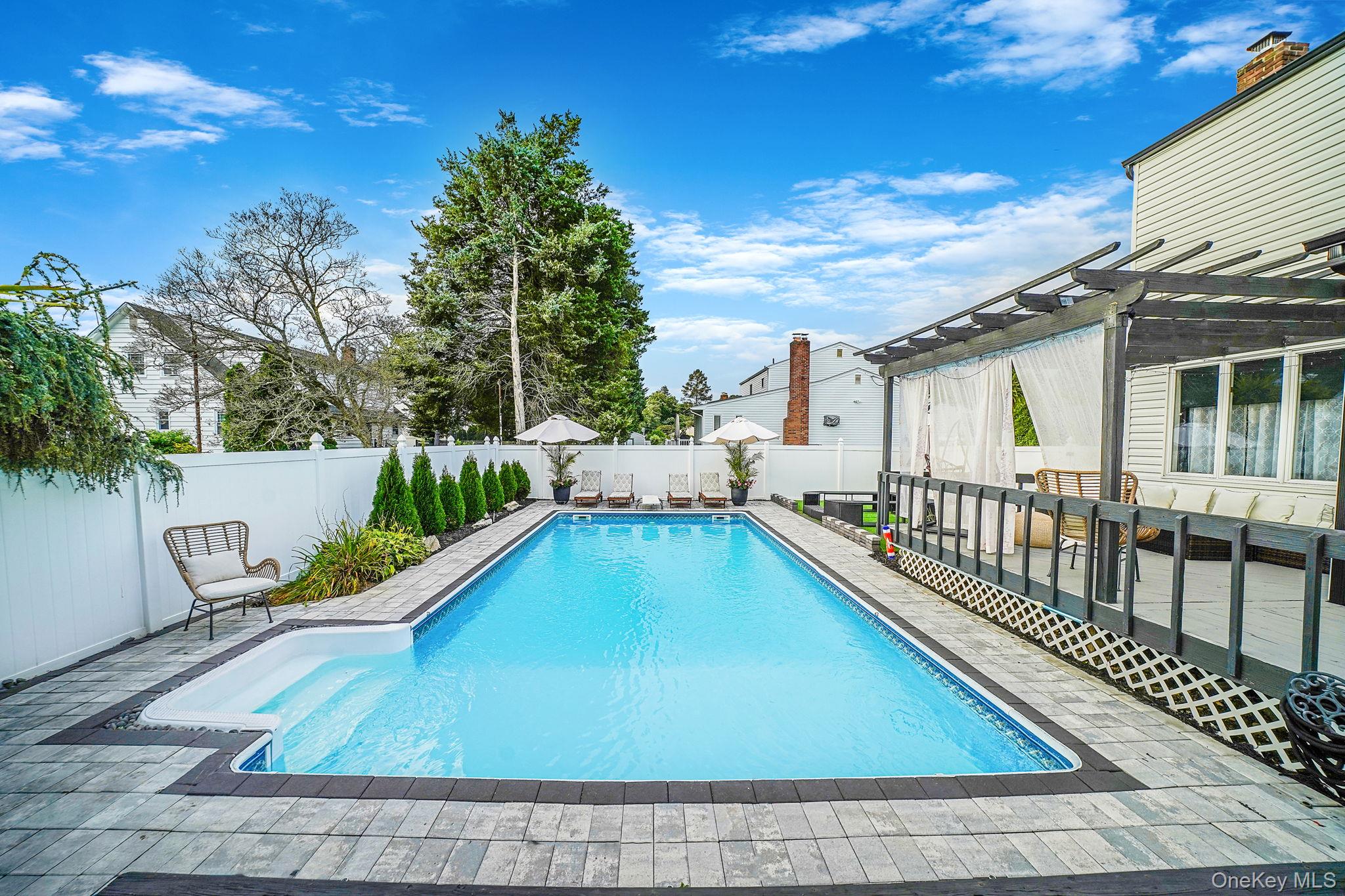 11 Susan Court, Deer Park, NY 11729