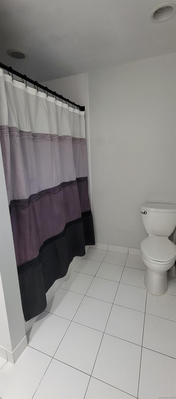 11 Susan Court, Deer Park, NY 11729