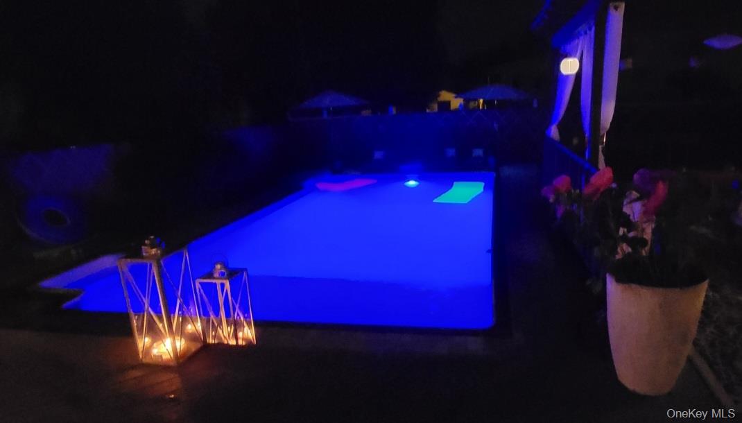 11 Susan Court, Deer Park, NY 11729