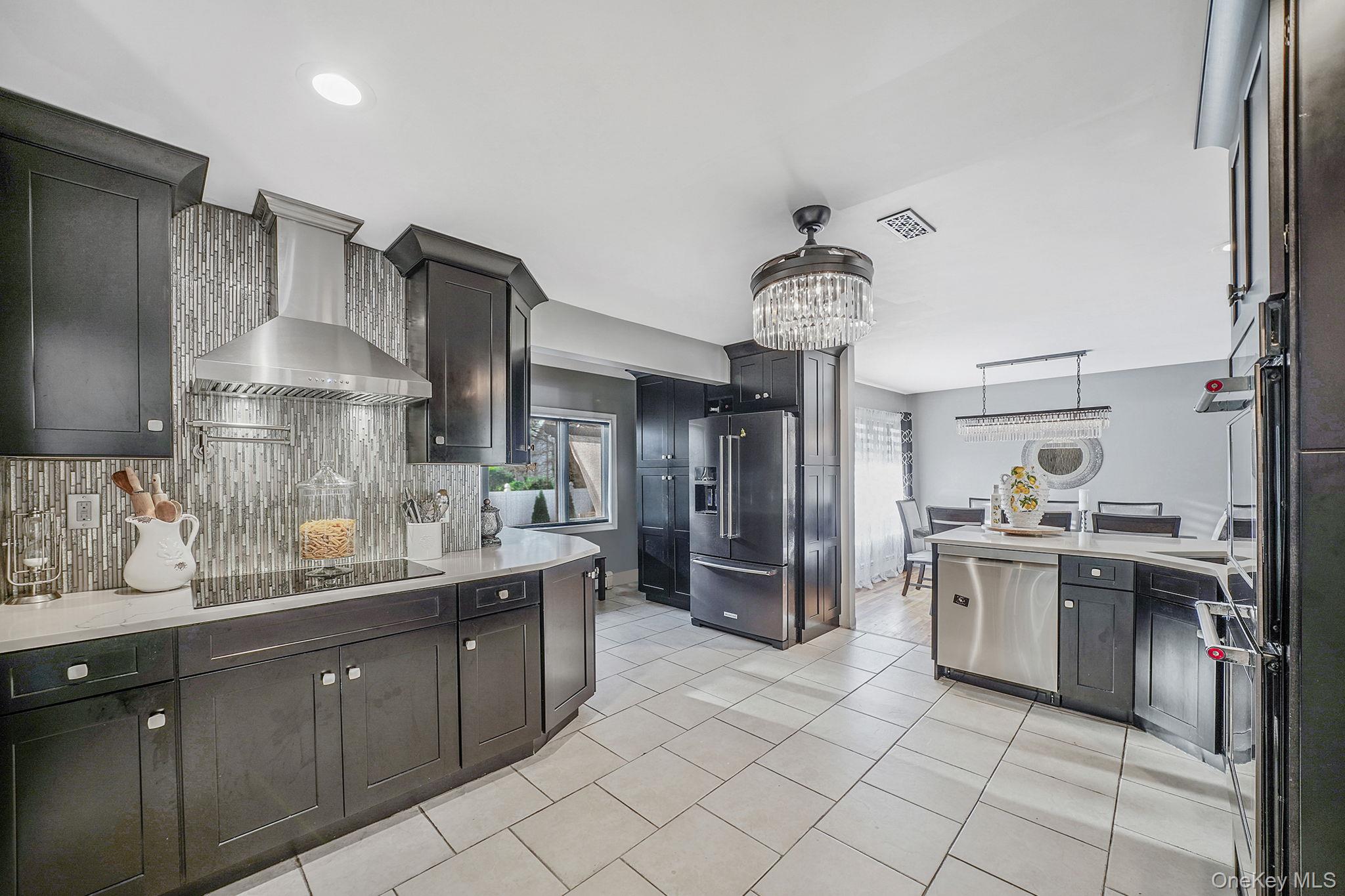 11 Susan Court, Deer Park, NY 11729