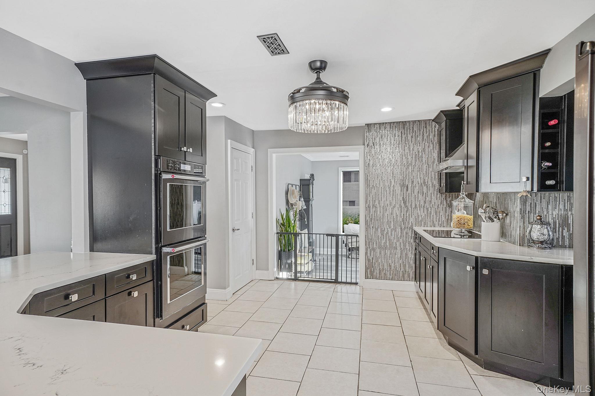 11 Susan Court, Deer Park, NY 11729