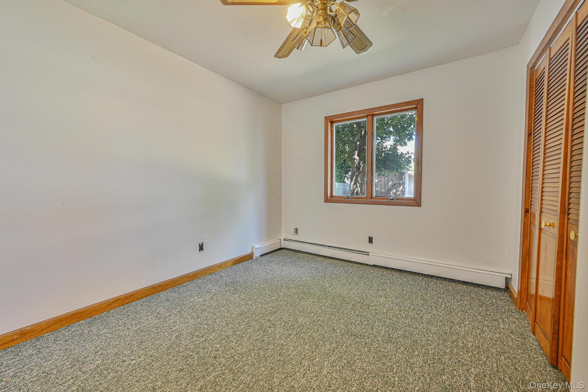 203 N Manhattan Avenue, Massapequa, NY 11758