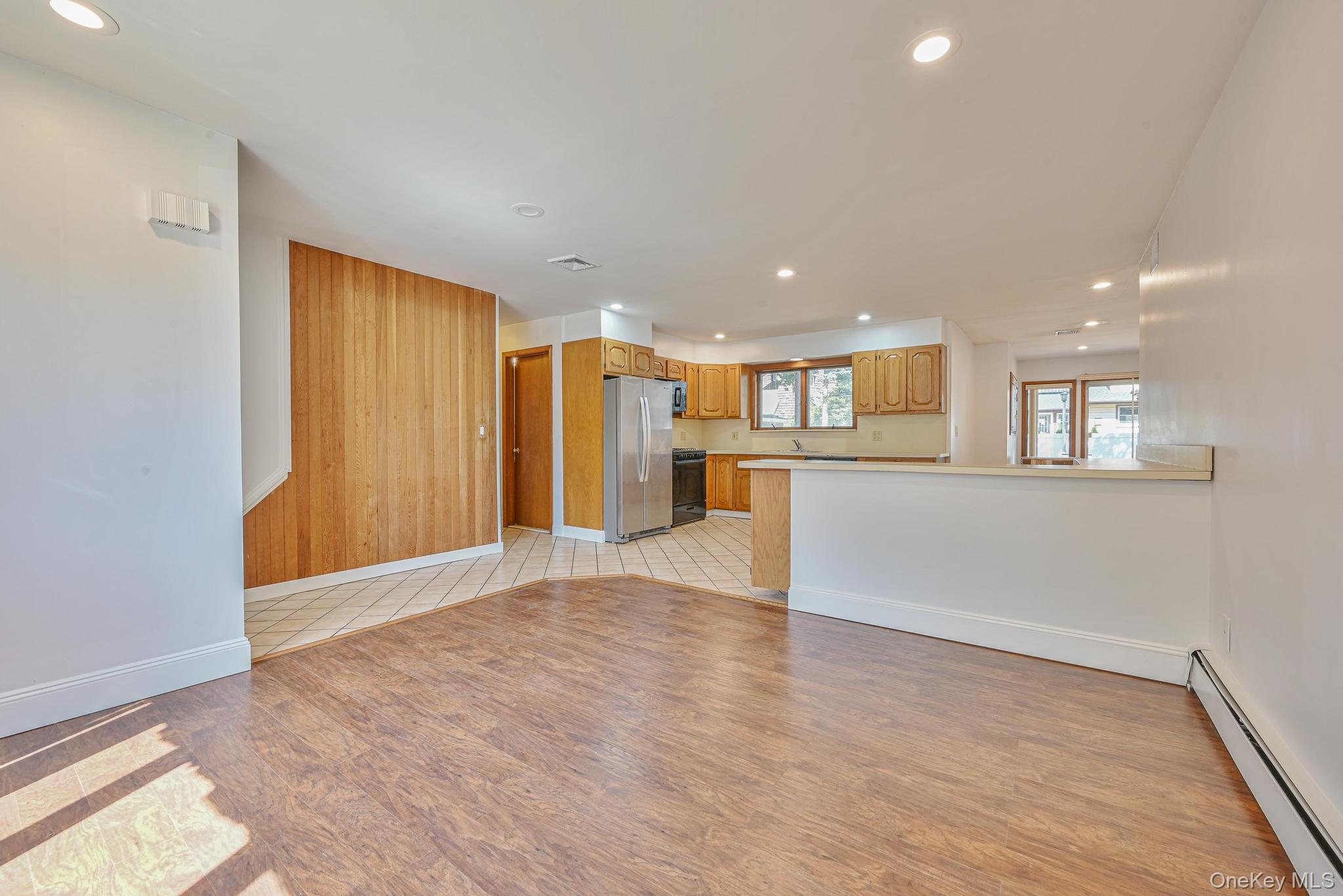 203 N Manhattan Avenue, Massapequa, NY 11758