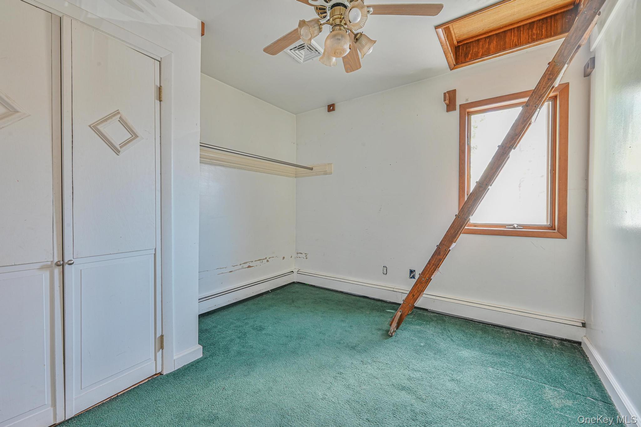 203 N Manhattan Avenue, Massapequa, NY 11758