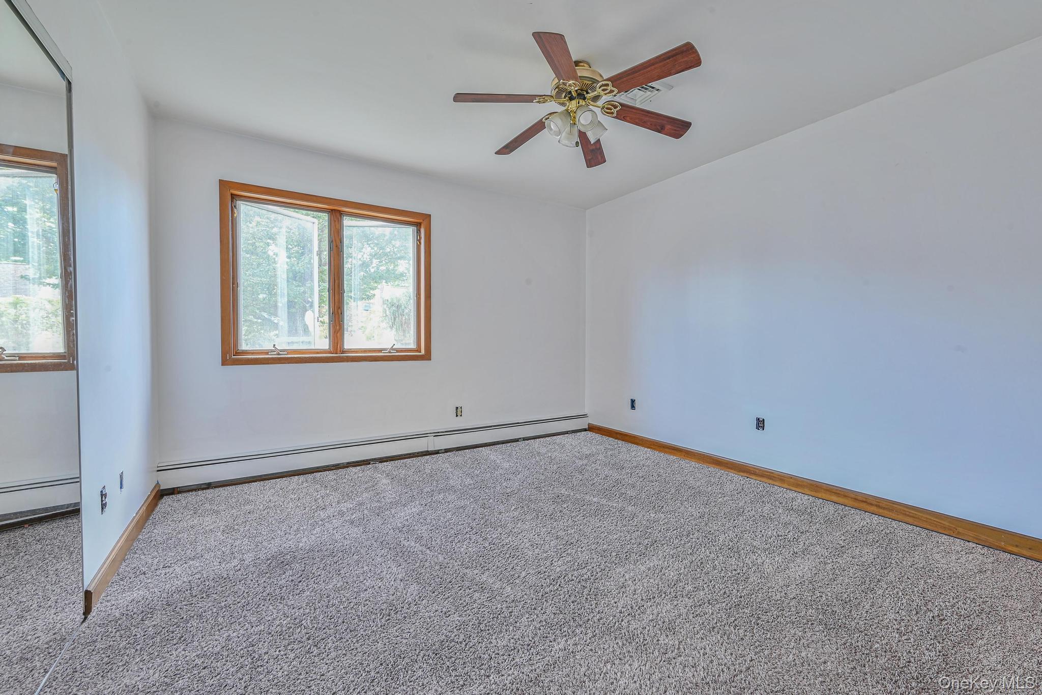 203 N Manhattan Avenue, Massapequa, NY 11758