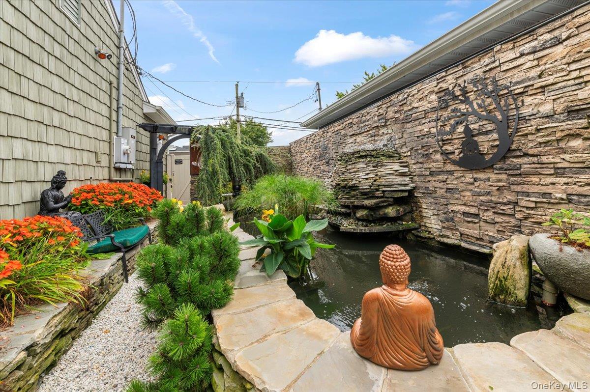 5 Canal Road, Massapequa, NY 11758