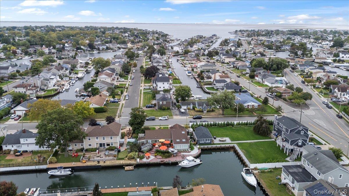 5 Canal Road, Massapequa, NY 11758