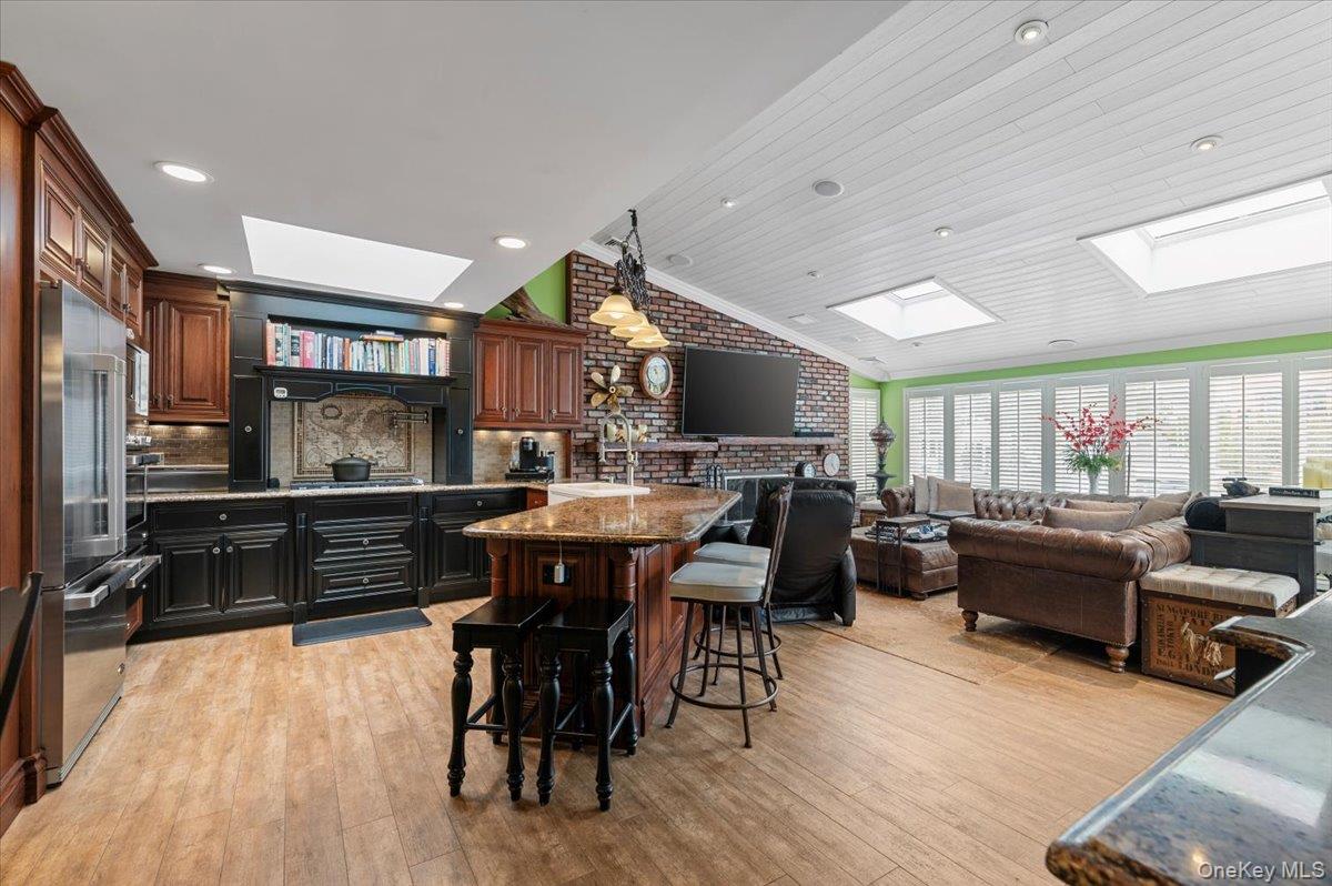 5 Canal Road, Massapequa, NY 11758