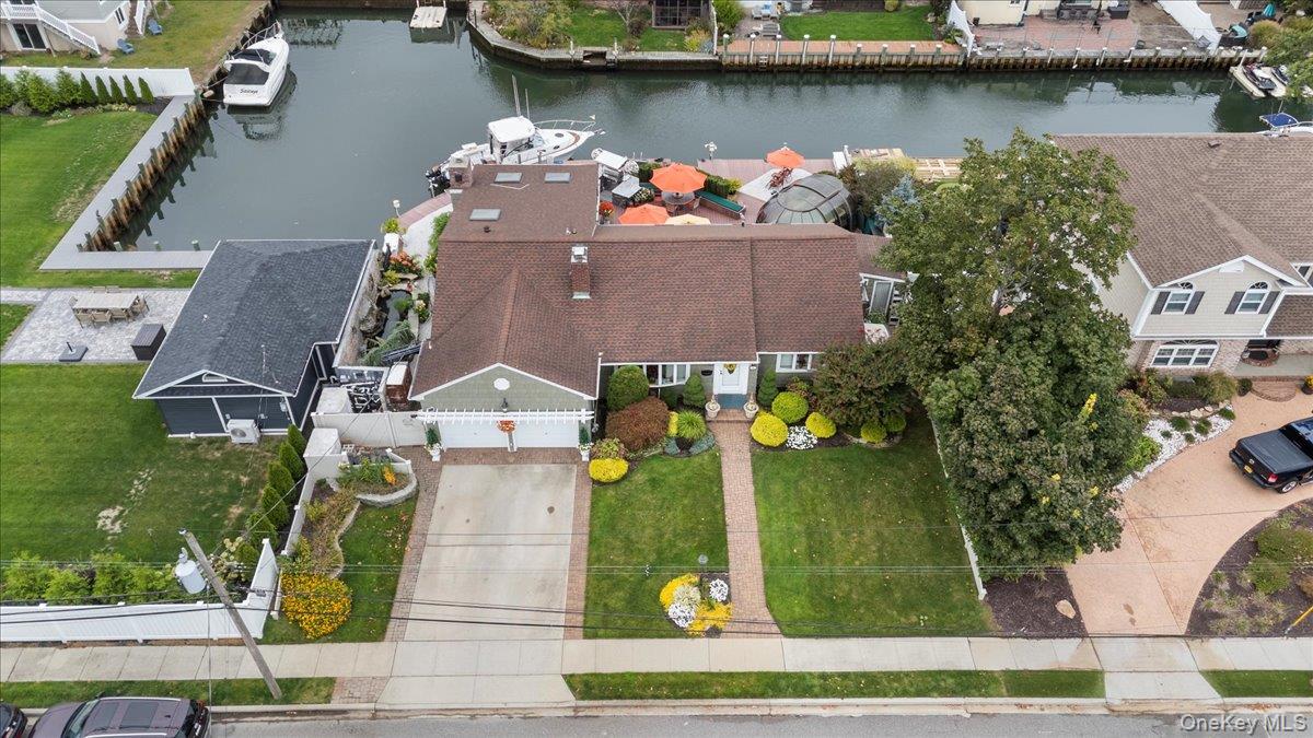 5 Canal Road, Massapequa, NY 11758