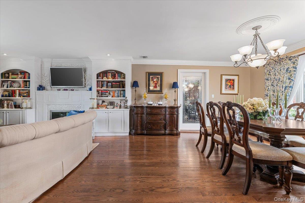 5 Canal Road, Massapequa, NY 11758