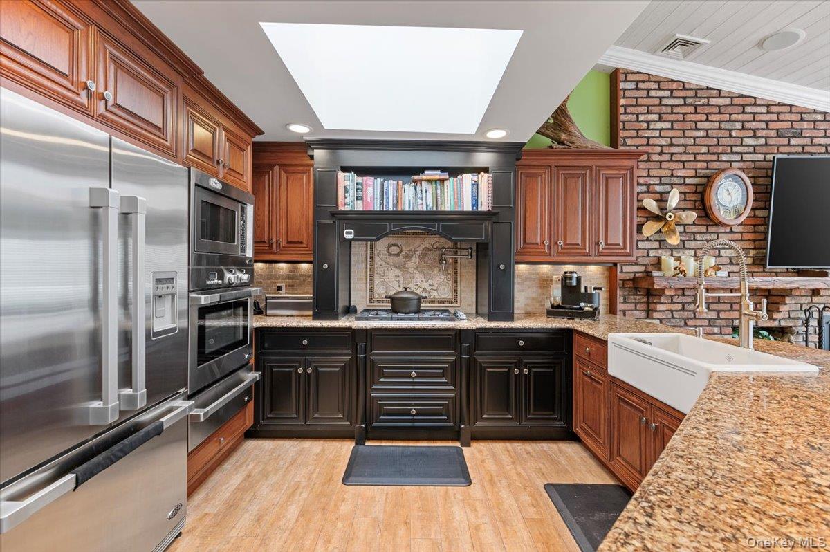 5 Canal Road, Massapequa, NY 11758