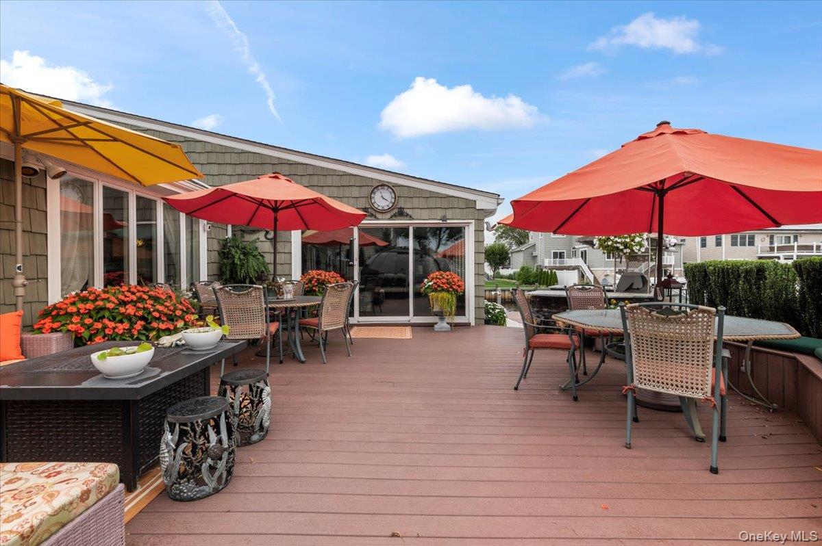 5 Canal Road, Massapequa, NY 11758