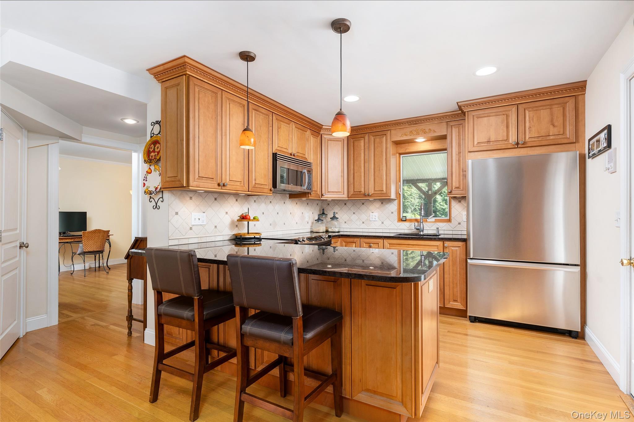 20 Hampton Road, Hampton Bays, NY 11946