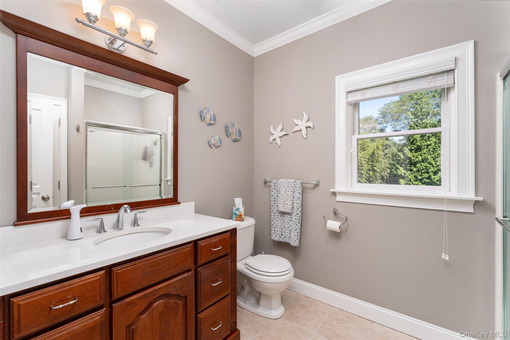 20 Hampton Road, Hampton Bays, NY 11946