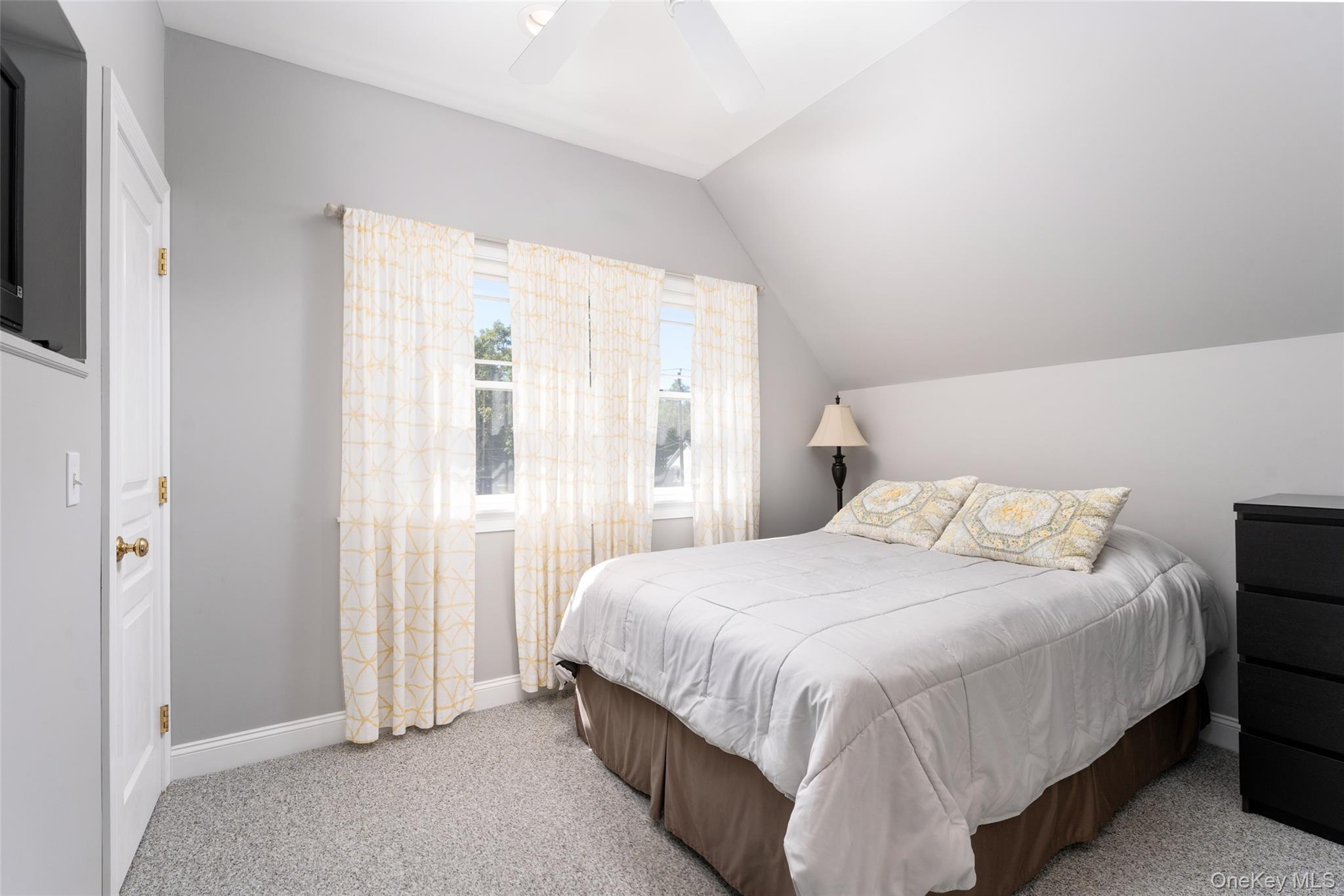 20 Hampton Road, Hampton Bays, NY 11946