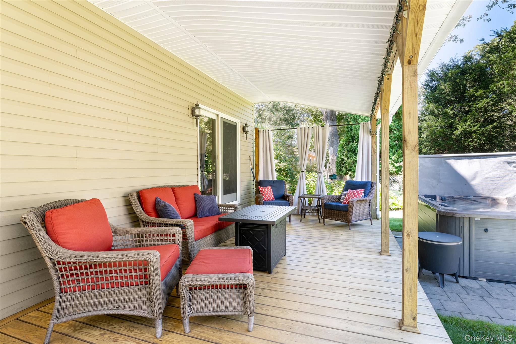 20 Hampton Road, Hampton Bays, NY 11946