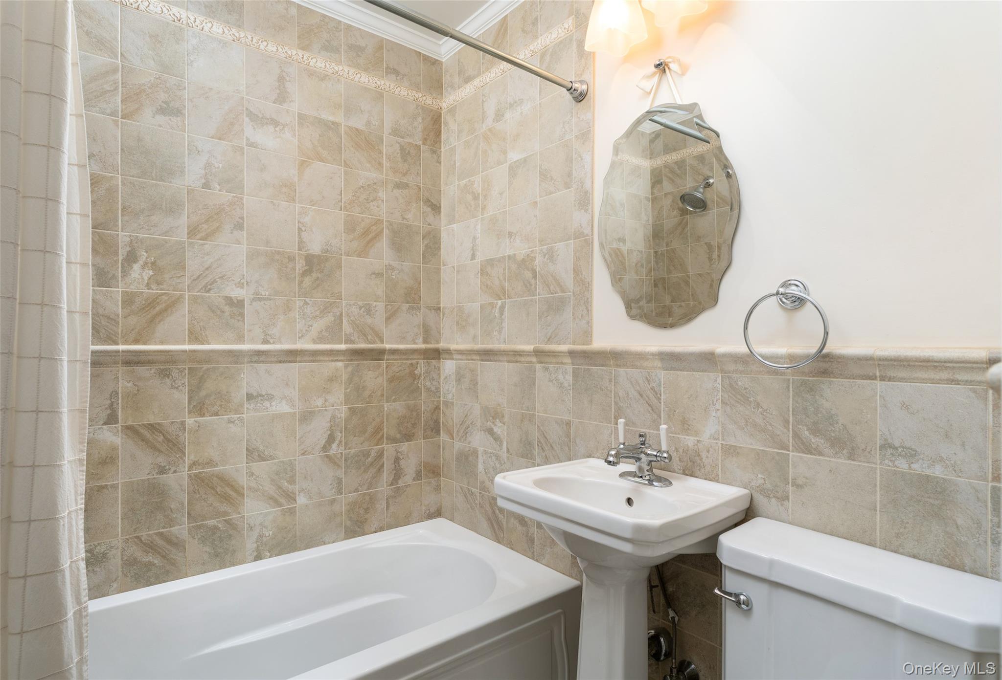 20 Hampton Road, Hampton Bays, NY 11946