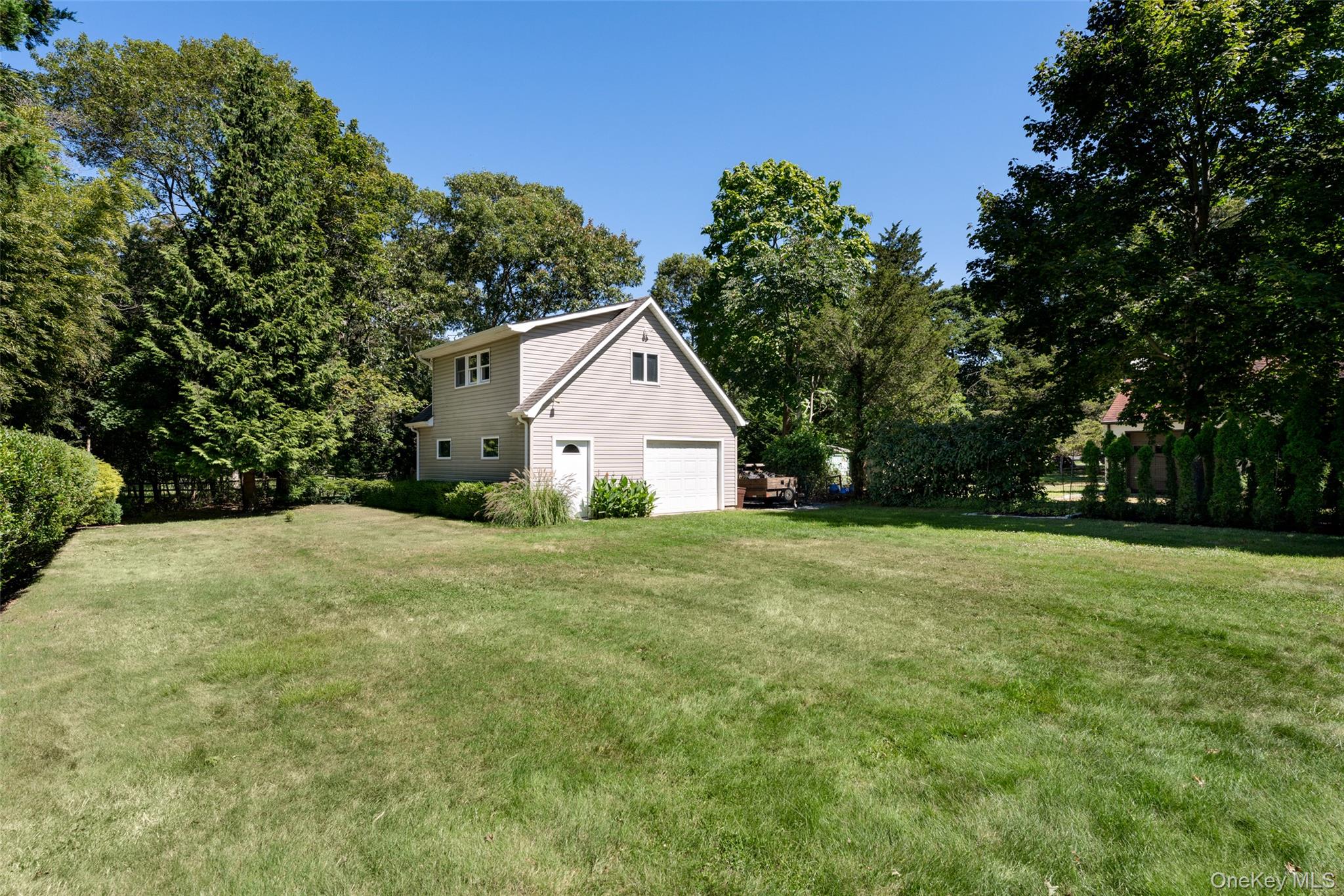 20 Hampton Road, Hampton Bays, NY 11946