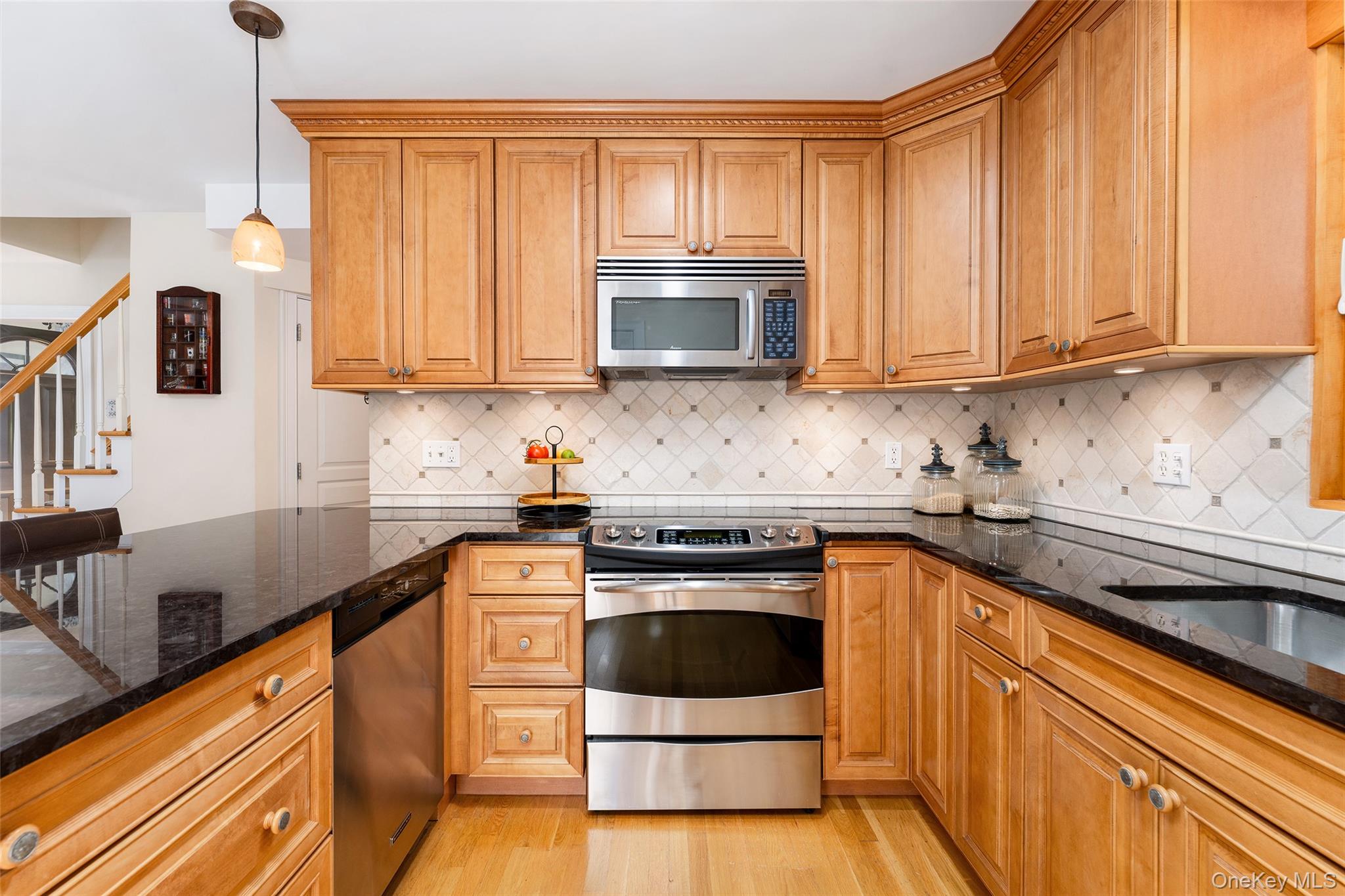 20 Hampton Road, Hampton Bays, NY 11946