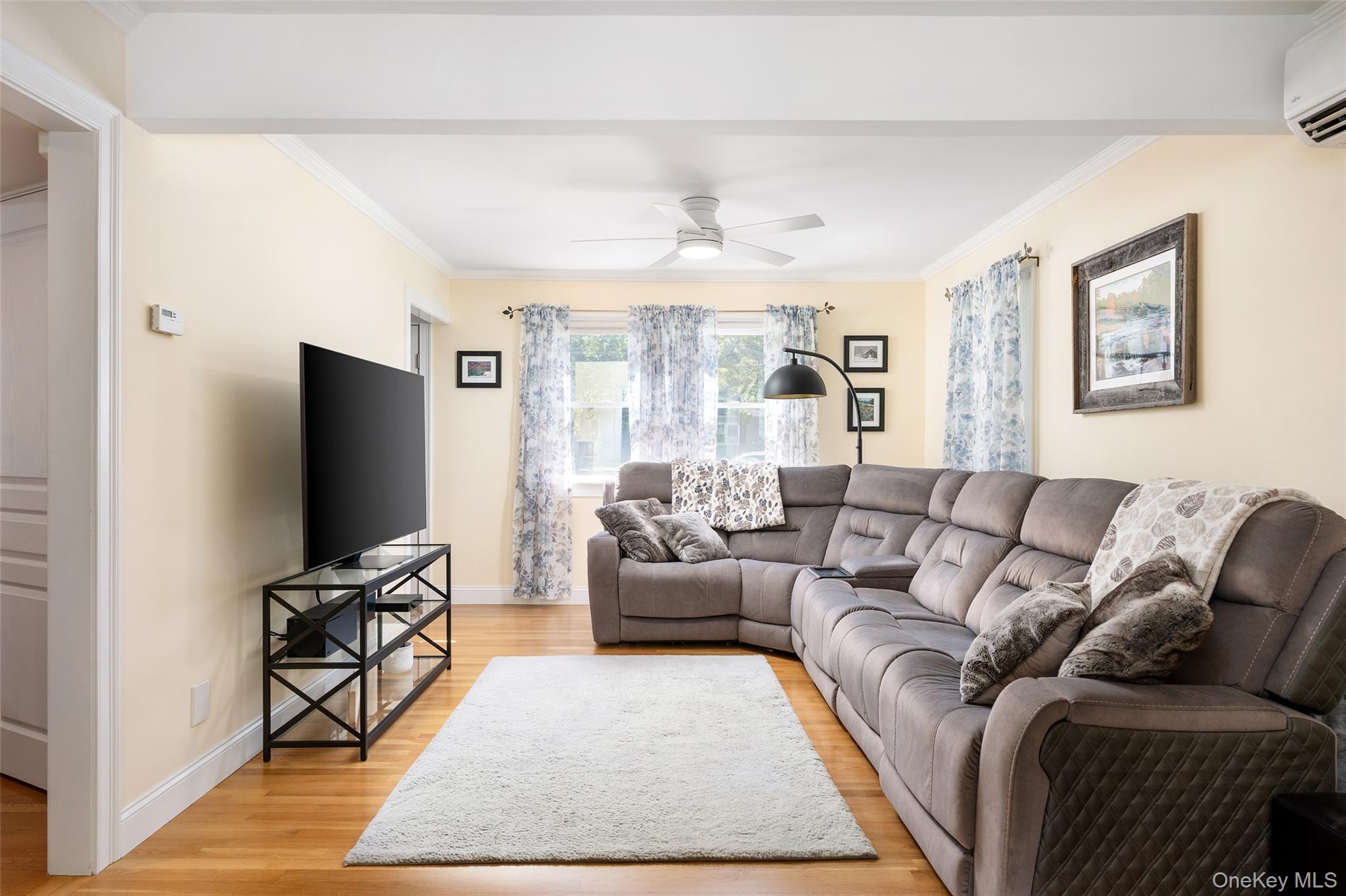 20 Hampton Road, Hampton Bays, NY 11946