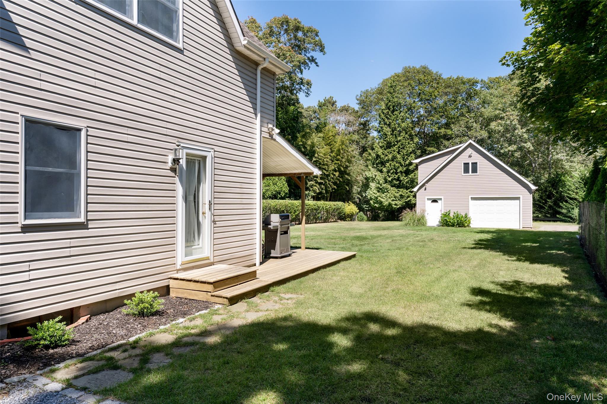 20 Hampton Road, Hampton Bays, NY 11946