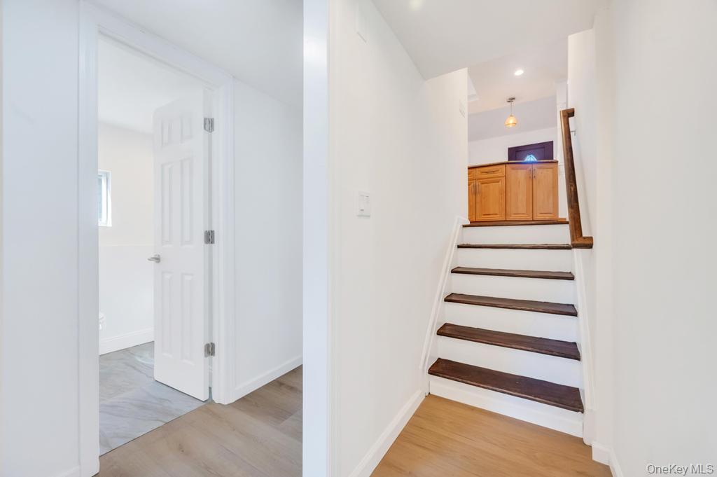 23 Avenue I, Farmingdale, NY 11735