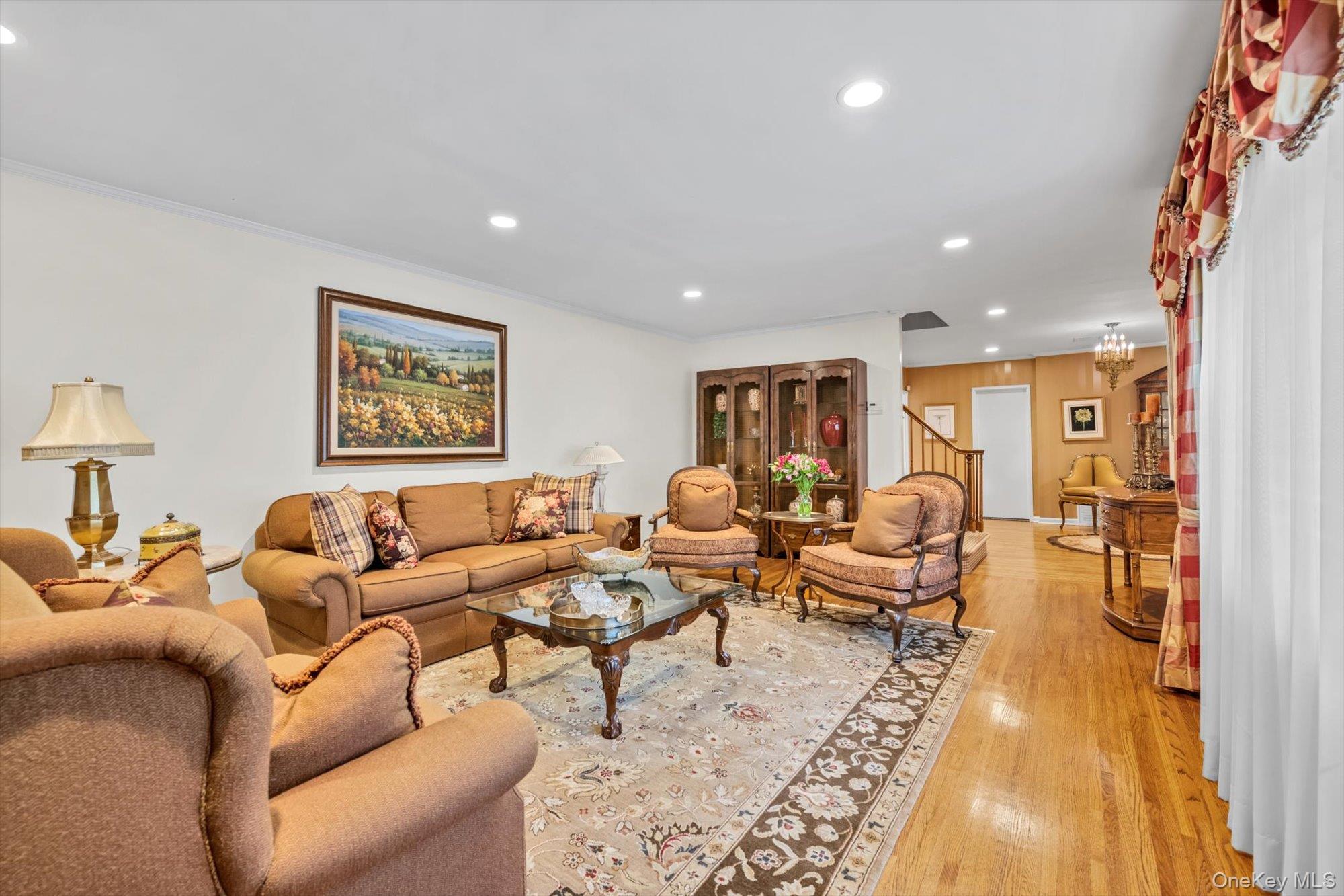 36 Somerset Drive S, Great Neck, NY 11020