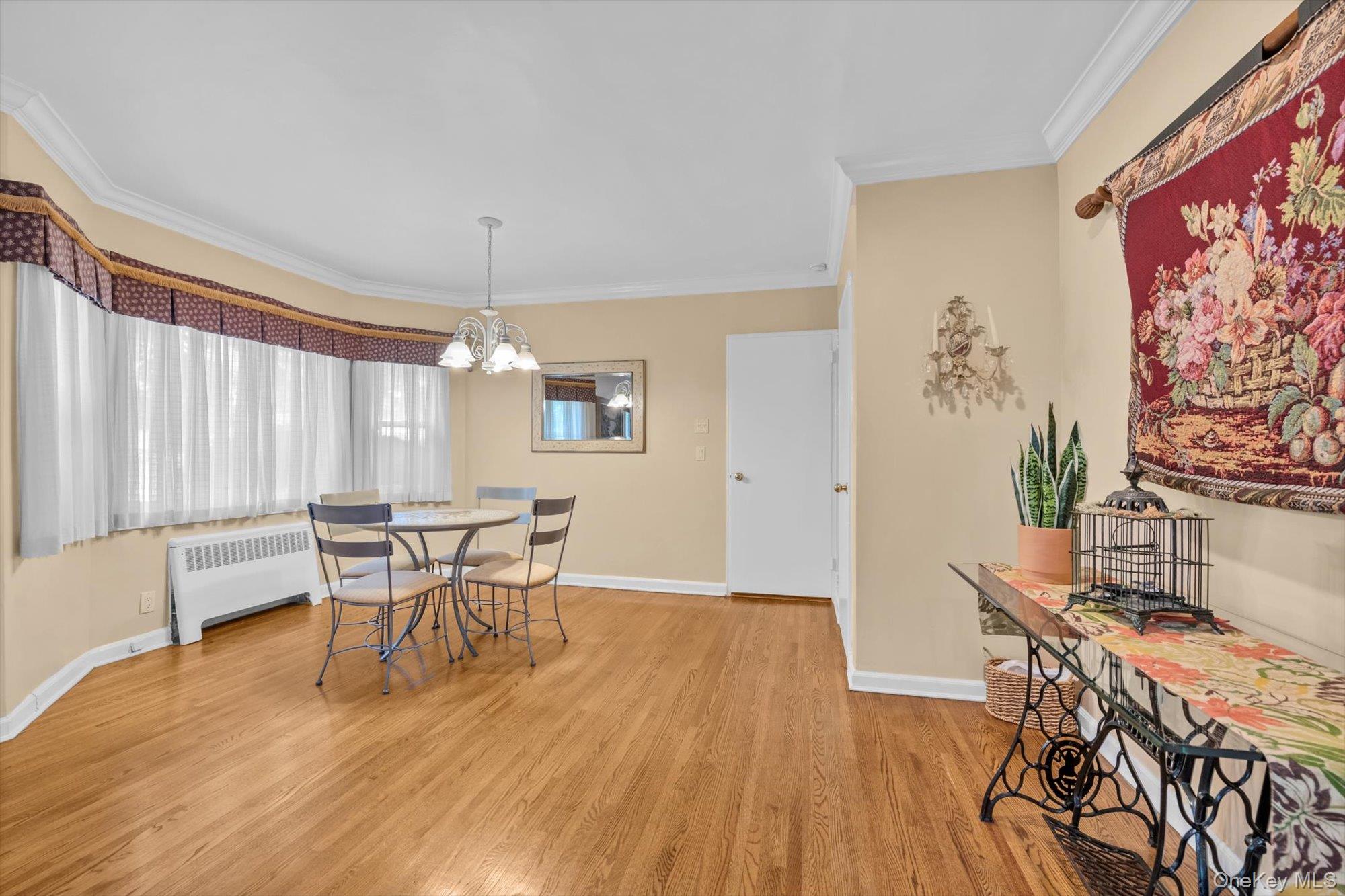 36 Somerset Drive S, Great Neck, NY 11020