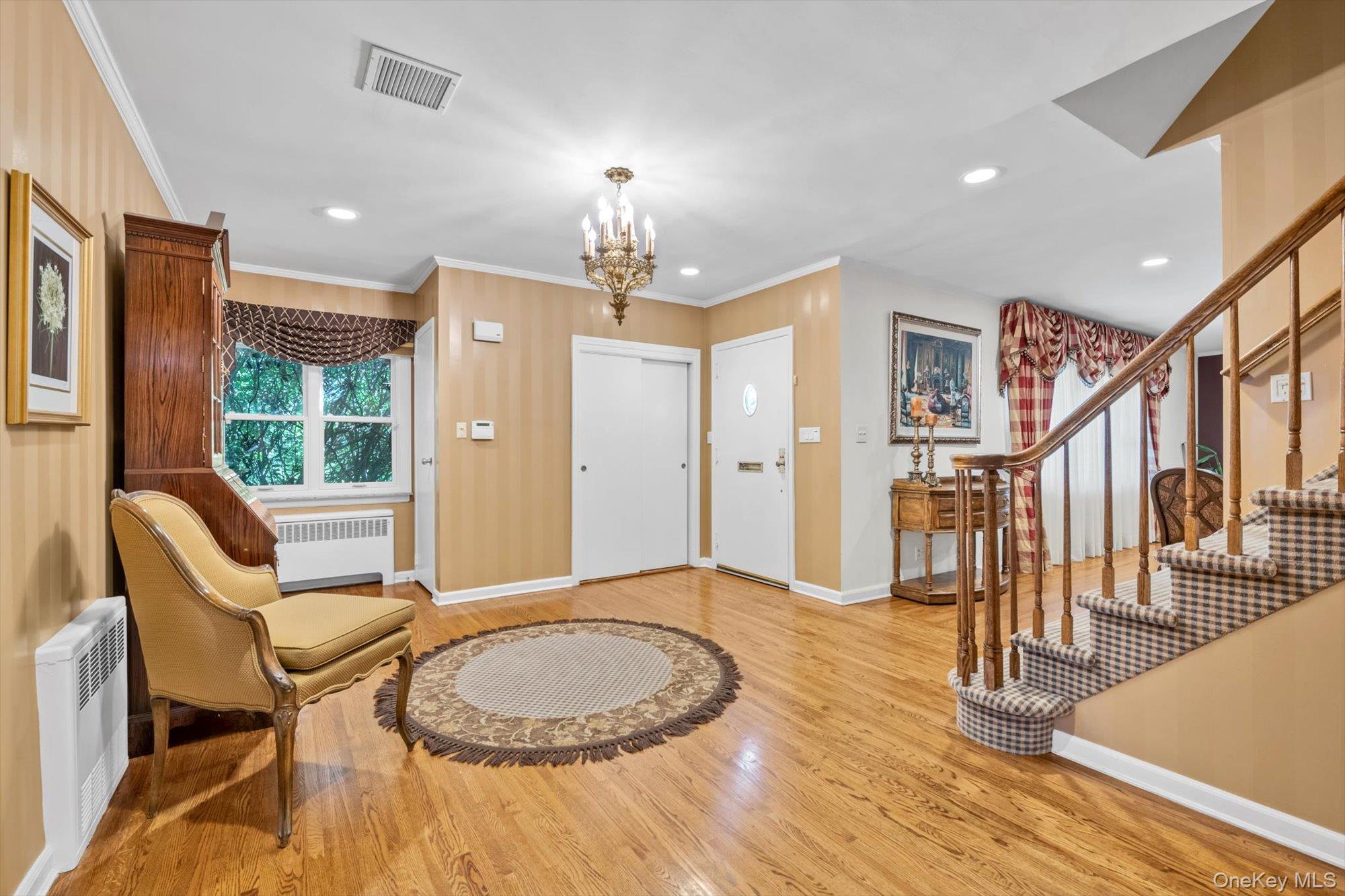 36 Somerset Drive S, Great Neck, NY 11020