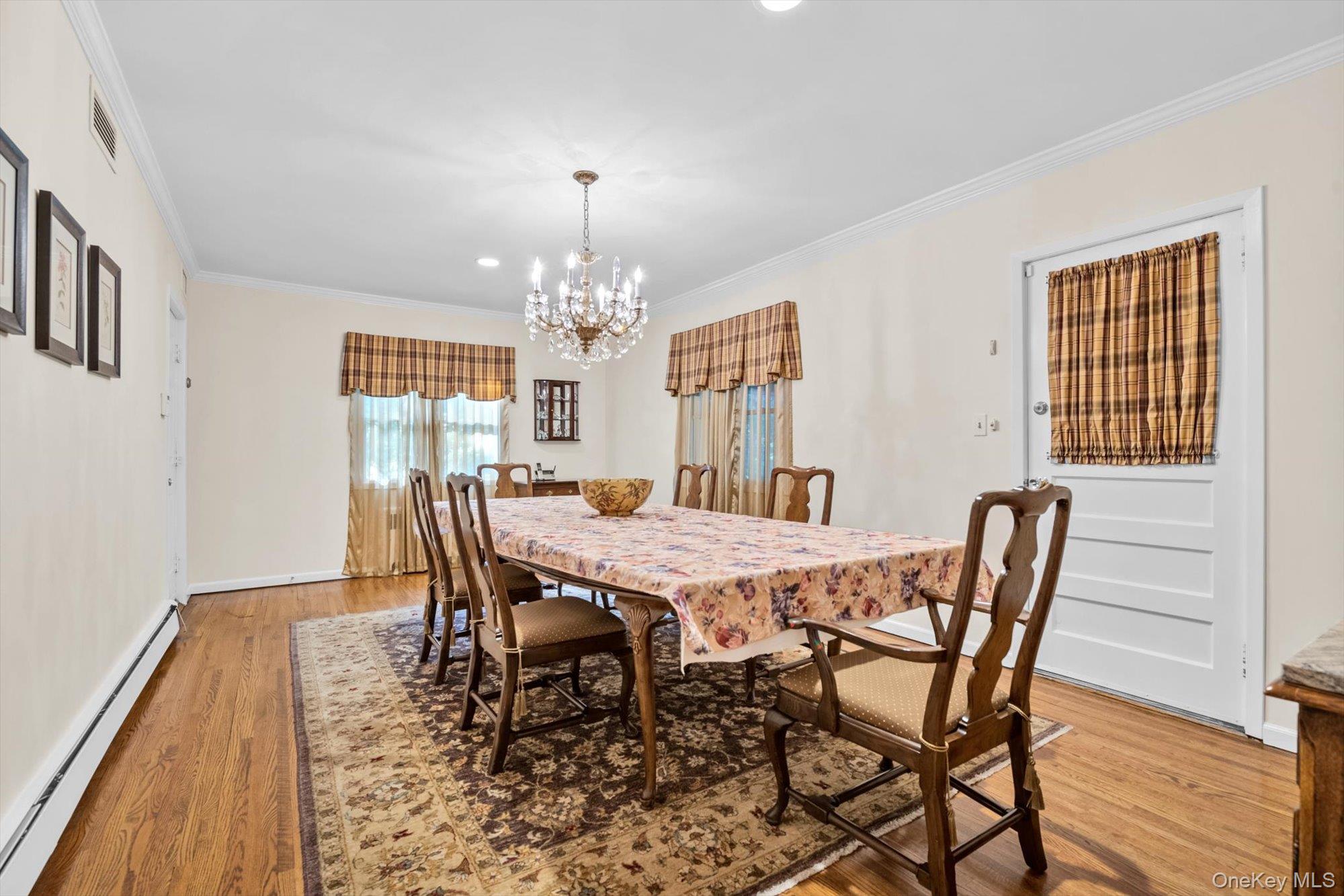 36 Somerset Drive S, Great Neck, NY 11020