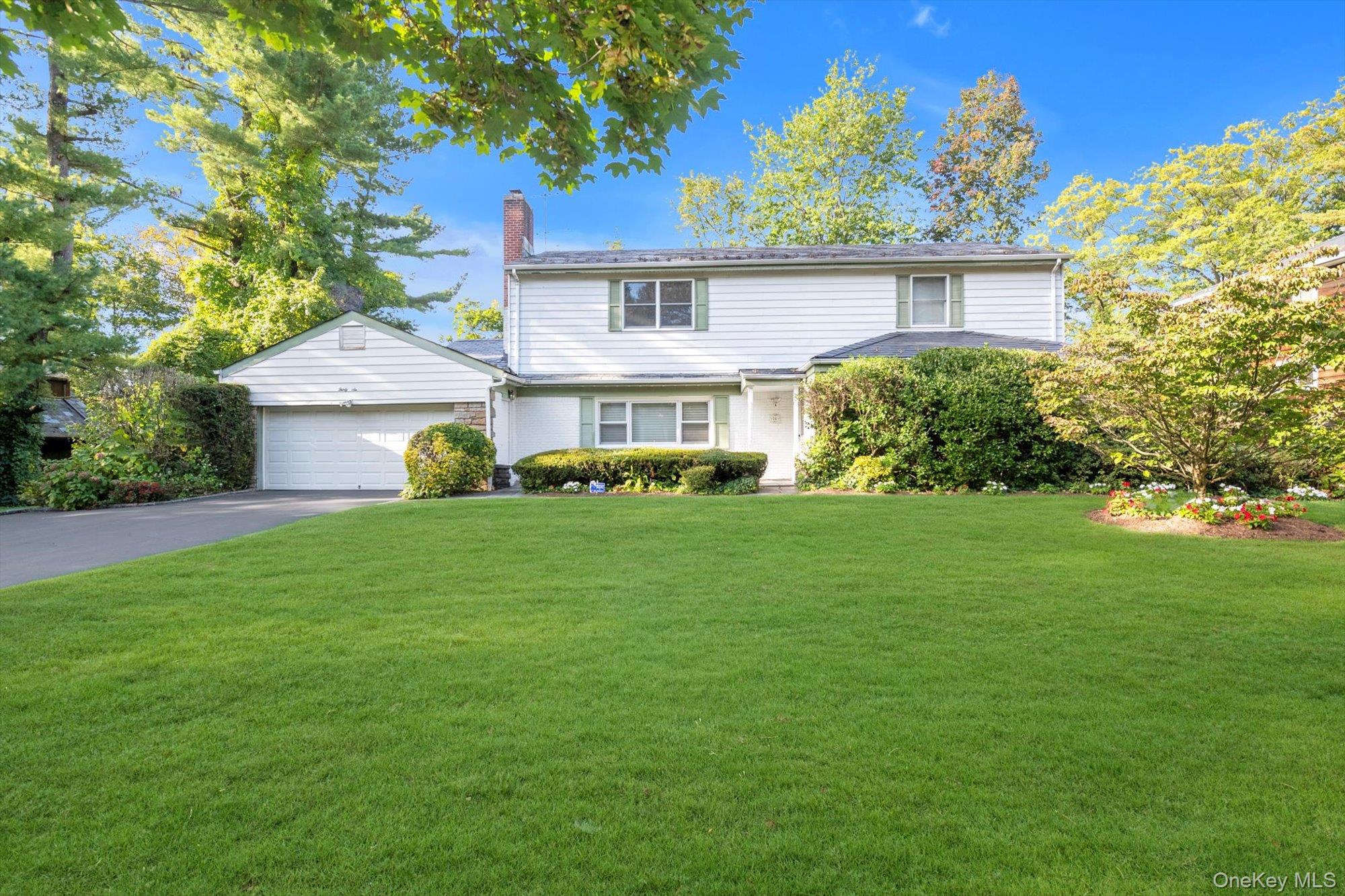 36 Somerset Drive S, Great Neck, NY 11020